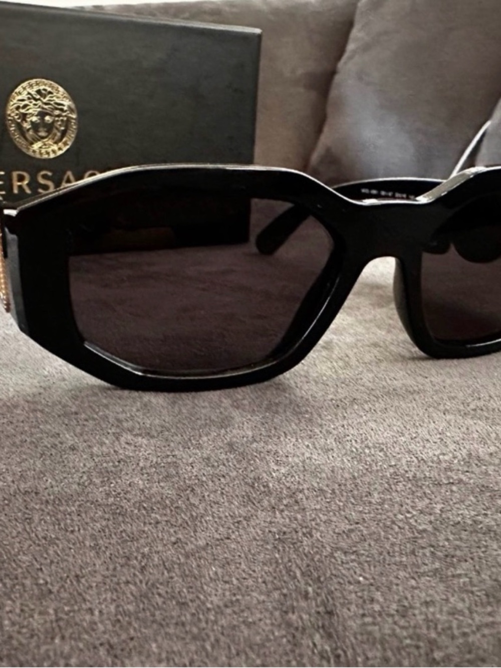 Medusa Biggie Sunglasses